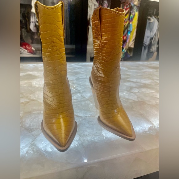 FENDI ORIGINAL COWBOY LEATHER BOOTS - Picture 4 of 5